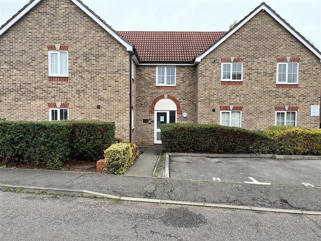 Osprey Road, Waltham Abbey 1 bed apartment £995 pcm (£230 pw)