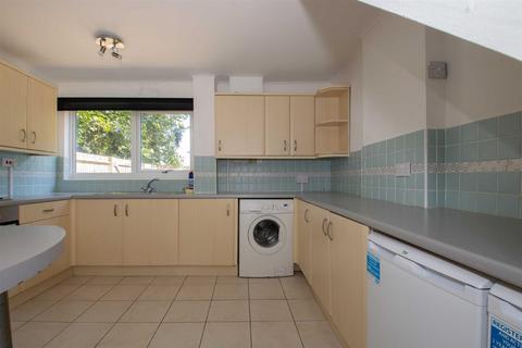 31 Calvards Croft, Greenleys, Milton Keynes, MK12 6AP