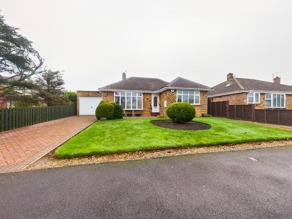 Sea View Crescent, Scarborough 3 bed detached bungalow £260,000
