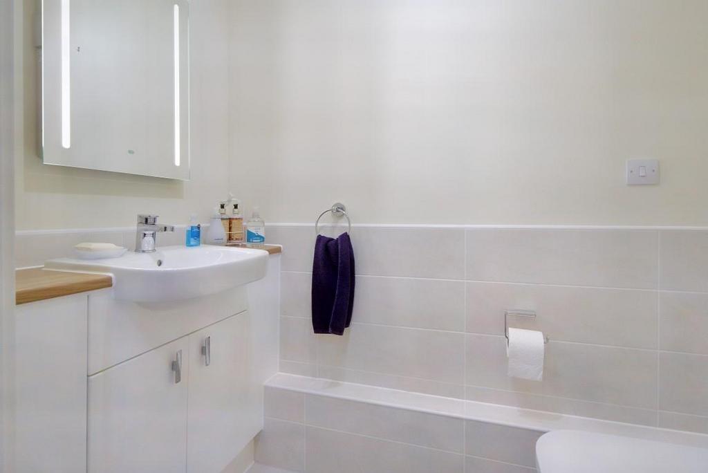 8525562-interior10 (Medium).jpg