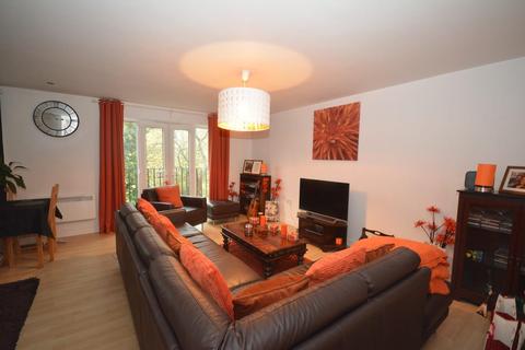 2 bedroom flat for sale - Heathcote House, Tapton Lock Hill, Tapton, Chesterfield, S41 7GE