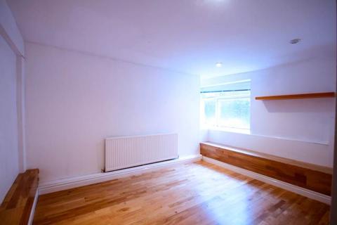 2 bedroom flat to rent - Mountview Road, Crouch End/ Finsbury Park, N4