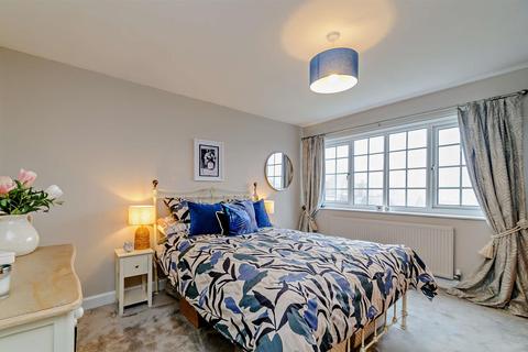 3 Ripon Way, Carlton Miniott, Thirsk, YO7 4LR