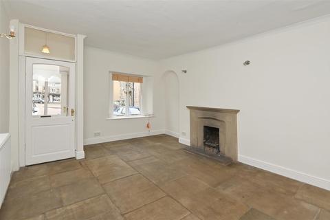 4 bedroom character property to rent - Agora House, The Pot Market, Tideswell, Derbyshire