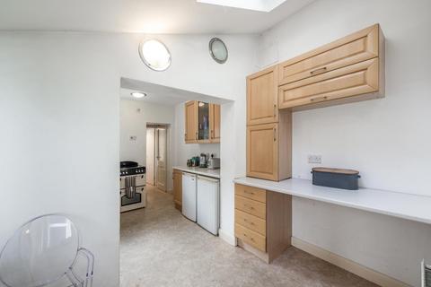 16 Oakham Road, Dudley, DY2 7TB