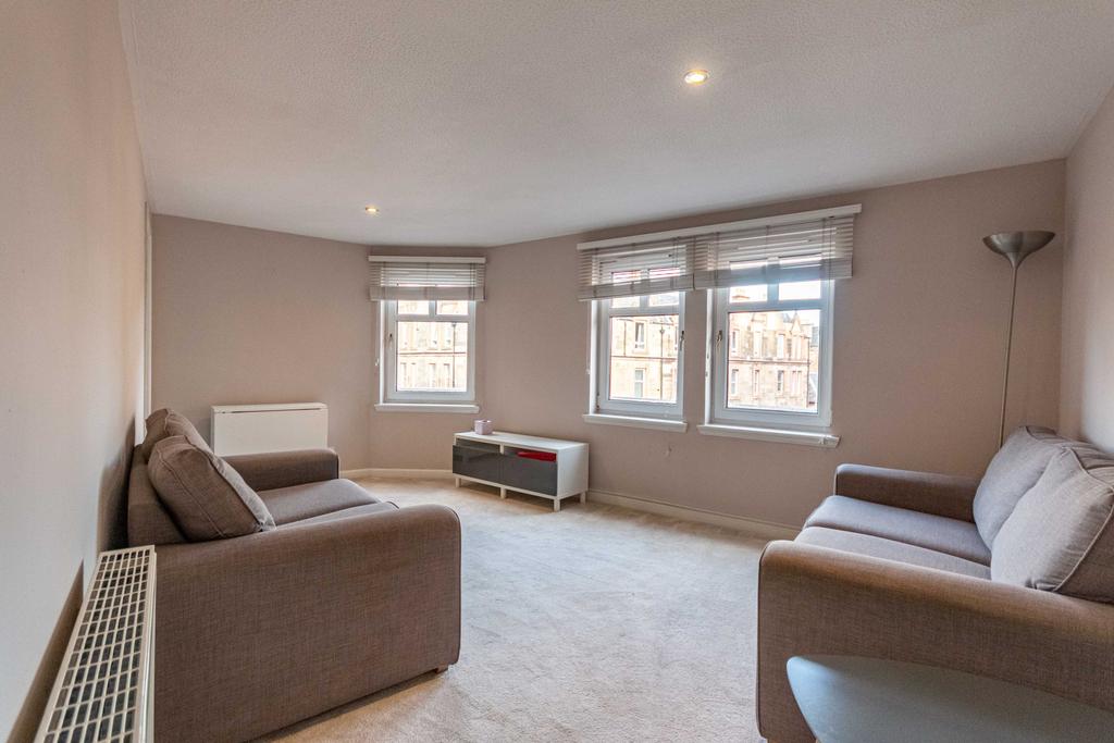 Stewart Terrace Edinburgh EH11 1UY... 1 bed flat £800 pcm (£185 pw)