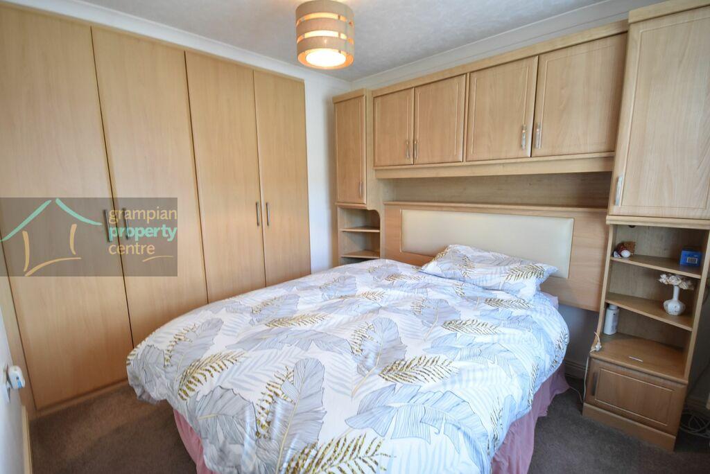 Bed 1 .JPG