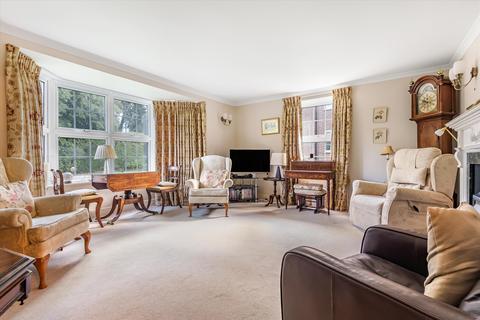 3 bedroom flat for sale - Phyllis Court Drive, Henley-on-Thames, Oxfordshire, RG9