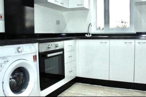 4 bedroom house share to rent - Monton Road, Eccles, M30 9