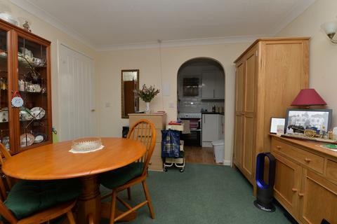 1 bedroom apartment for sale - Station Road,New Milton,BH25 6HX