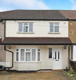 15 Birkbeck Way, Greenford, UB6 8NY