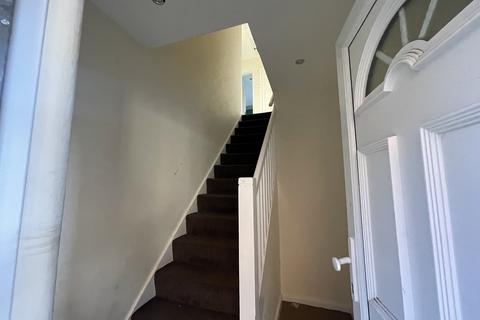 19 The Dingle, Uxbridge, UB10 0DQ