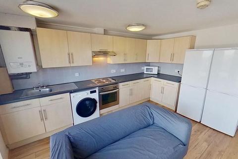 6 bedroom flat to rent, 162c, Mansfield Road, NOTTINGHAM NG1 3HW