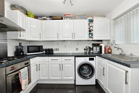 64 Tangmere Crescent, Hornchurch, RM12 5PX