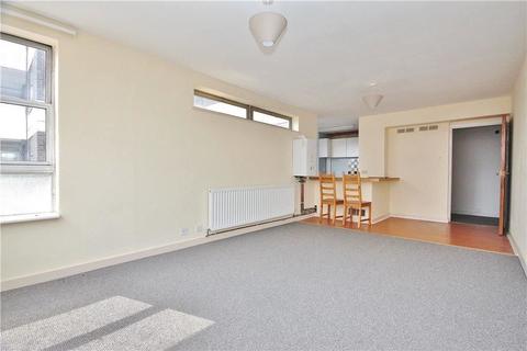2 bedroom flat for sale - Isobel House, Staines Road West, Sunbury, TW16 7BD