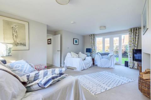 Coombe Cottage Eynsham Road, Sutton, Witney, OX29 5RZ