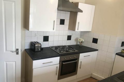 1 bedroom flat to rent, Cleveland Road, Huddersfield, West Yorkshire, HD1