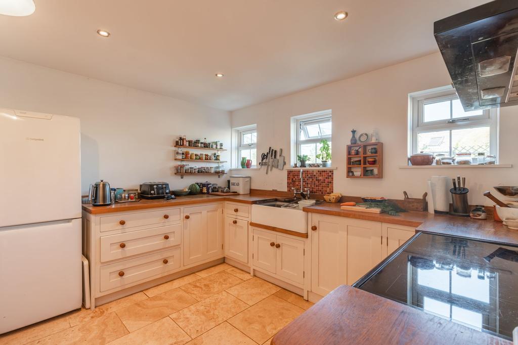 Cadeleigh House, Cheriton Fitzpaine, EX17 4JA 3 bed detached house to