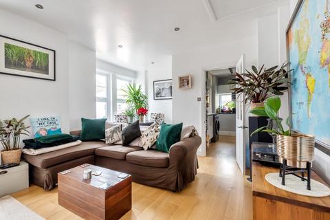 40a Hotham Road, London, SW19 1BS