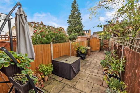 40a Hotham Road, London, SW19 1BS