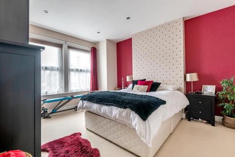 40a Hotham Road, London, SW19 1BS