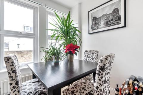40a Hotham Road, London, SW19 1BS
