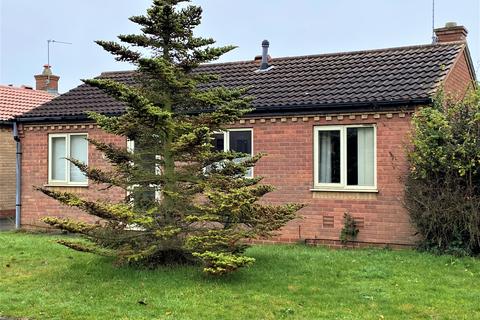 2 bedroom bungalow for sale - Manchester Way, Grantham, NG31