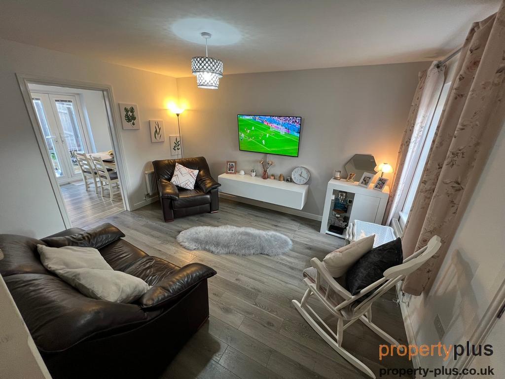 Worcester Court Tonyrefail Tonyrefail 2 bed property for sale £185,000