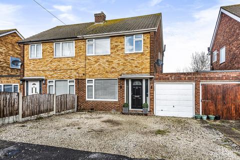 3 bedroom semi-detached house for sale - Belgrave Close, Leigh-on-sea, SS9