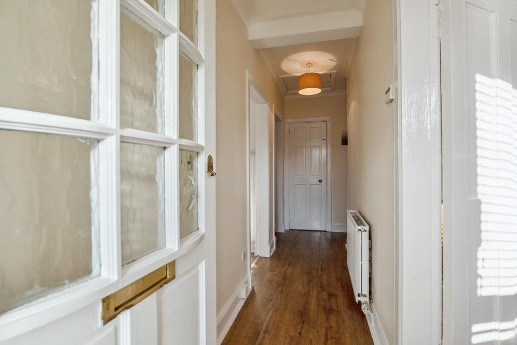 Arden Avenue, Thornliebank, Glasgow... 2 bed semidetached bungalow £