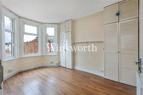 3 bedroom apartment to rent, Chesterfield Gardens, London, N4