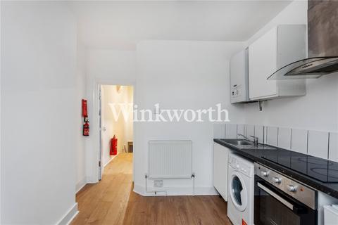 3 bedroom apartment to rent, Chesterfield Gardens, London, N4
