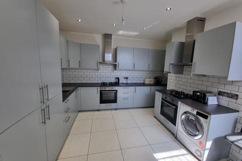 9 bedroom terraced house to rent - Dickenson Road, M13 0NG