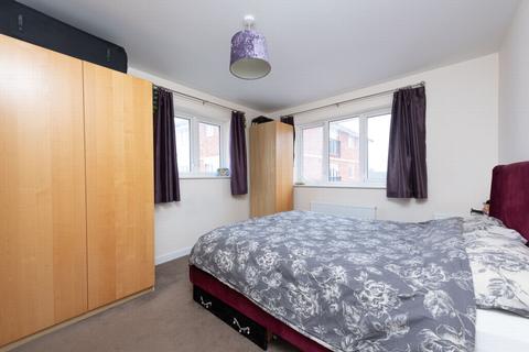 2 bedroom apartment for sale - Coxwell Avenue, Farnborough, GU14