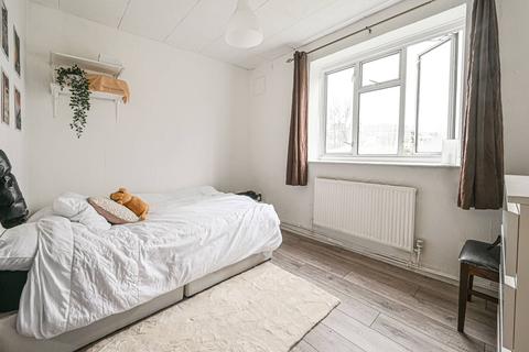 2 bedroom flat for sale - Cheshunt House, Kilburn, London, NW6