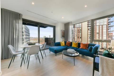 2 bedroom flat to rent, Legacy Building, Embassy Gardens, London, SW11