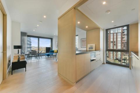 2 bedroom flat to rent, Legacy Building, Embassy Gardens, London, SW11