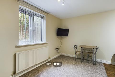 1 bedroom apartment to rent, Anchor Court, Anlaby Road, HU3