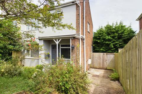 3 bedroom semi-detached house for sale - Frobisher Green,Torquay,TQ2 6JH