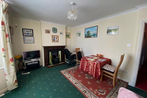 Ground Floor Flat, 22 Derwent Road, Torquay, TQ1 3QL