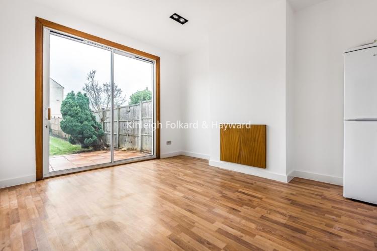 Dalmeny Avenue Norbury SW16 3 bed house £2,000 pcm (£462 pw)