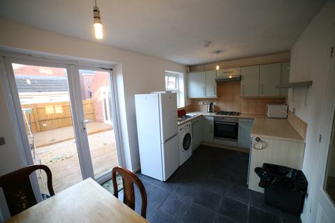 3 bedroom semi-detached house to rent - Paxton, Stapleton, Bristol, Gloucestershire