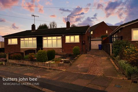 2 bedroom semi-detached bungalow for sale - Balmoral Close, Stoke-On-Trent