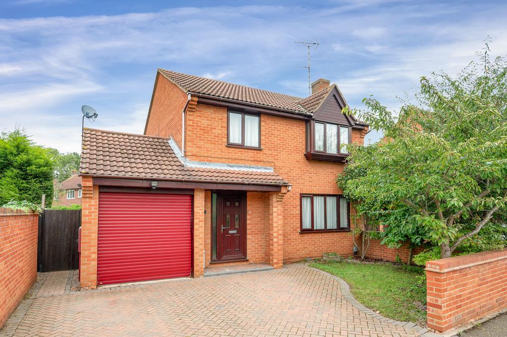 Baron Court, Werrington, Peterborough, PE4 4 bed detached house for