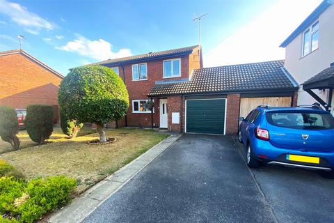27 Cranemore, Werrington, Peterborough, PE4 5AJ