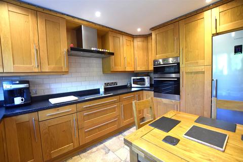 27 Cranemore, Werrington, Peterborough, PE4 5AJ
