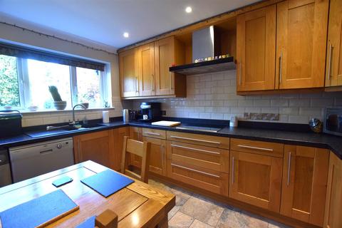 27 Cranemore, Werrington, Peterborough, PE4 5AJ