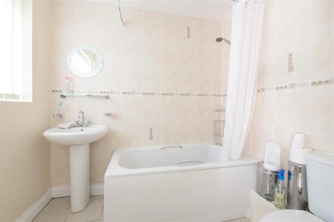 17 Somerville, Werrington, Peterborough, PE4 5BB