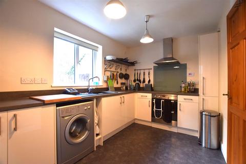 36 Squires Gate, Gunthorpe, Peterborough, PE4 7BT