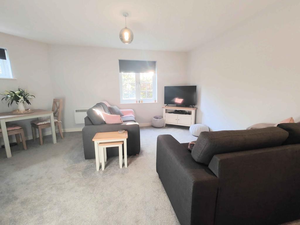 Empire Court, Bailiff Bridge HD6 2 bed apartment for sale £119,950